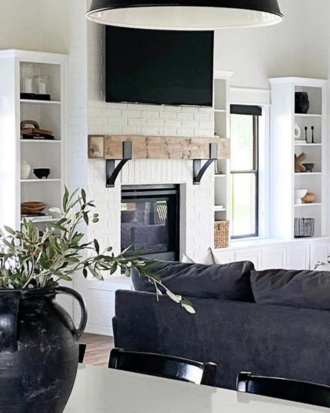 Transform Your Fireplace Mantel: Complete Styling Guide for Fall & Holiday Decorating