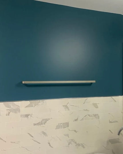 The Emma Towel Holder